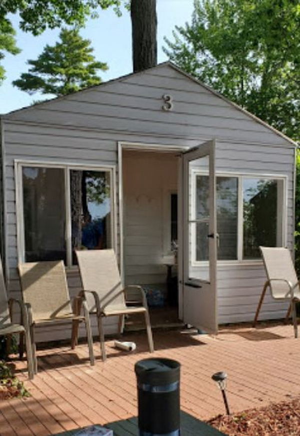 White Stone Pointe Cabins (White Stone Cabin and Motel) - Web Listing (newer photo)